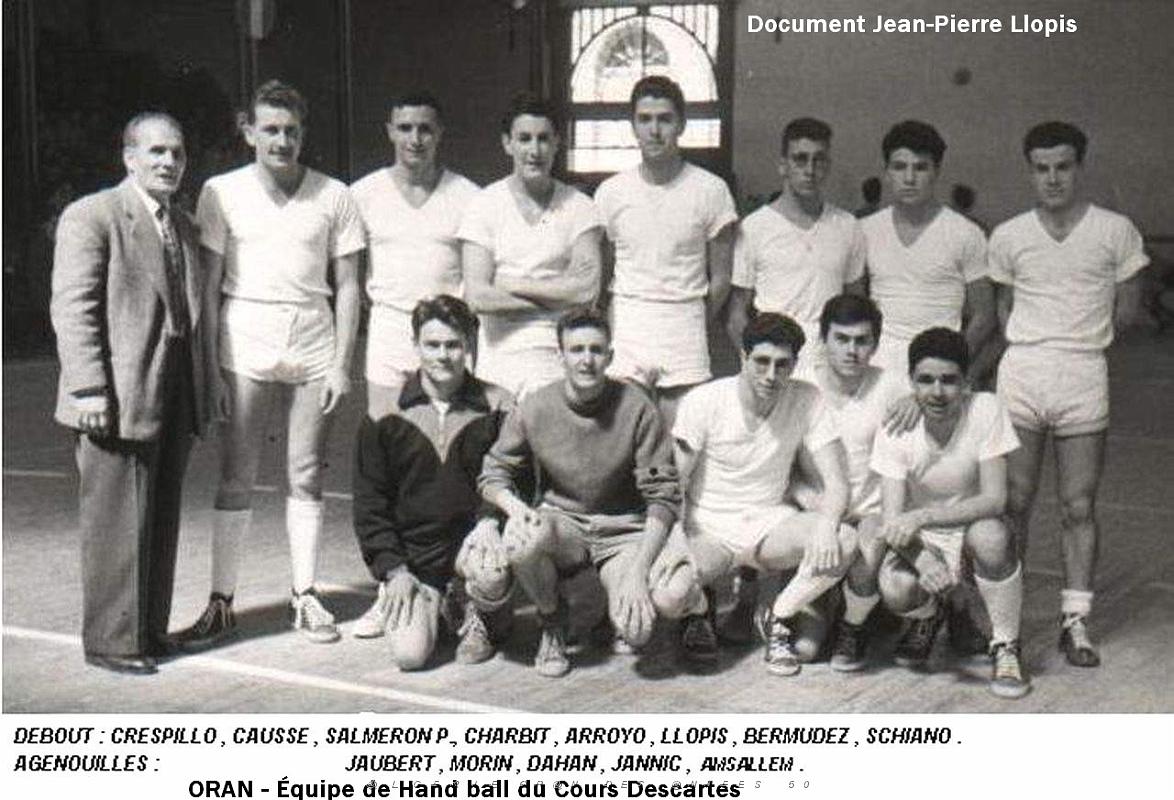 Oran- SDV- 5020- EQUIPE DE HAND DU COURS DESCARTES1.JPG